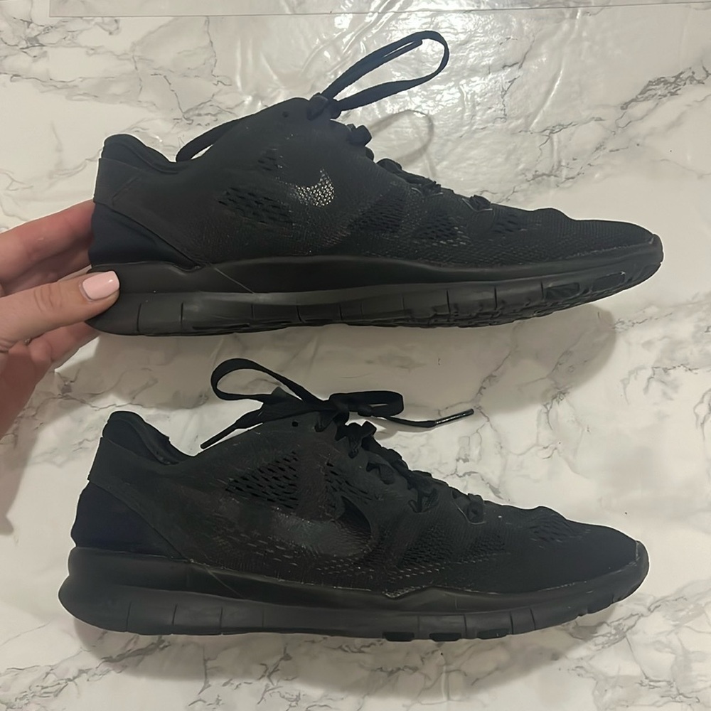 Nike 5.0 - Size 6.5